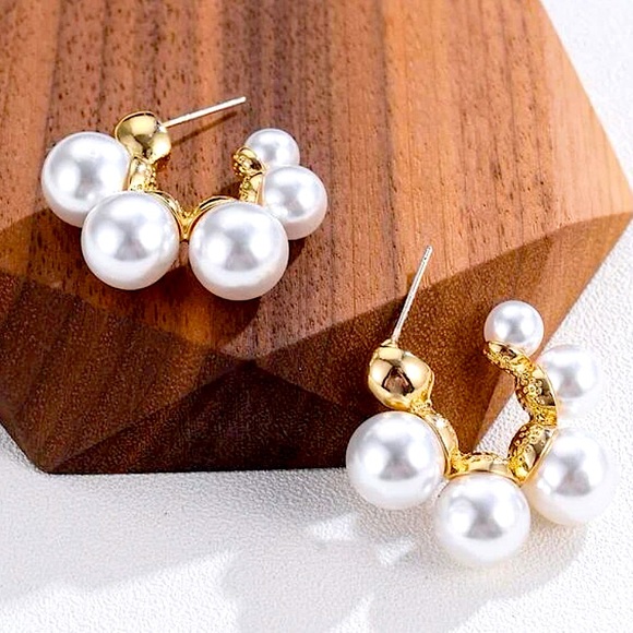 🔵𝟲𝟱%𝗢𝗙𝗙 𝗯𝘂𝗻𝗱𝗹𝗲𝘀 𝟯+🔵 NEW Large Pearl Huggie Hoop Earrings - Picture 10 of 12